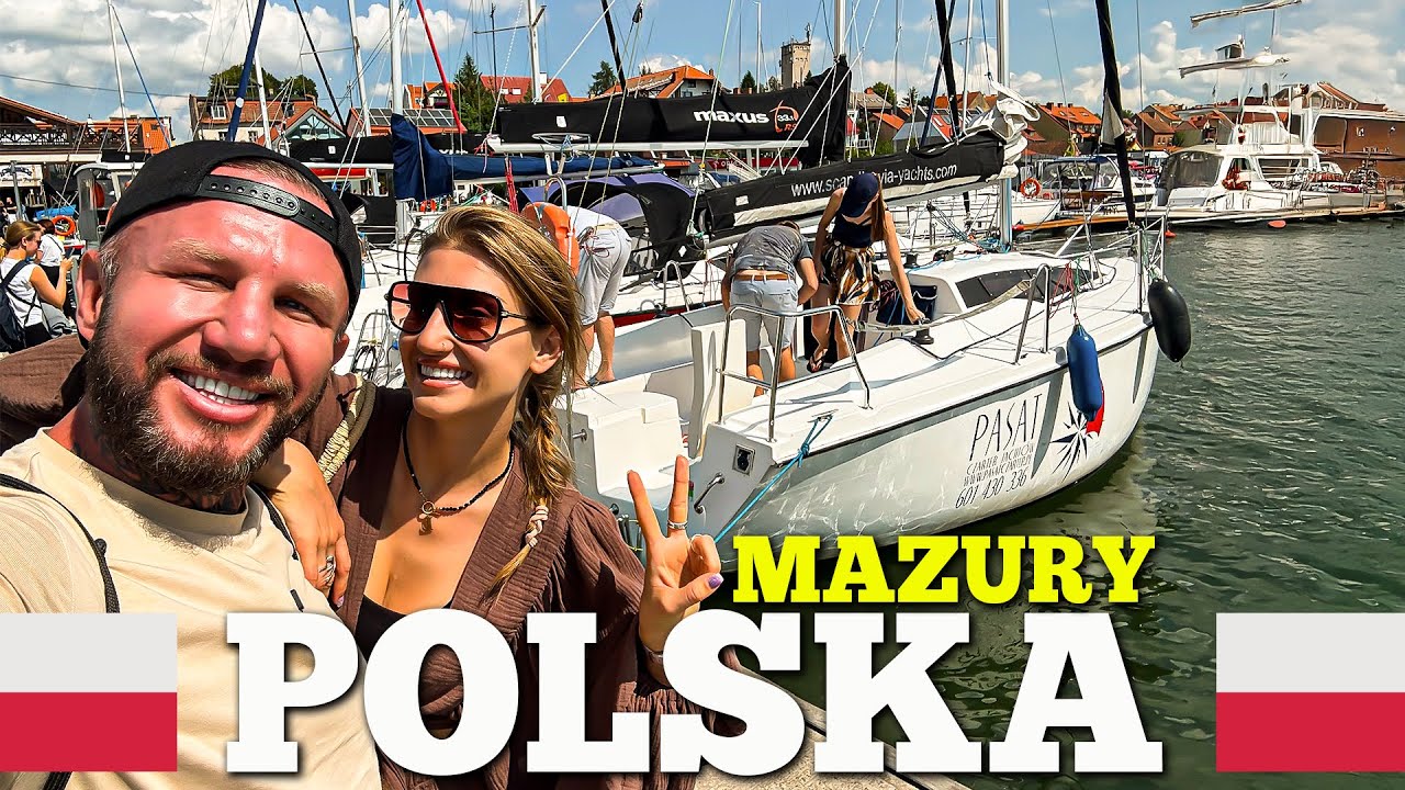 Turysta e-papieros góry Mazury, Wapowanie w podróży Polska, Nowoczesny turysta ze sprzętem elektronicznym - Mazury! Jacht, camping i wakacyjne przysmaki. Weekend w Polsce