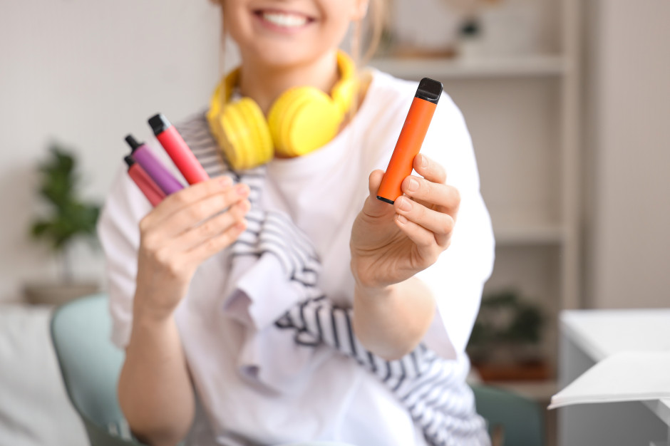 prawo vape Polska kontrola, regulacje e-papierosy jednorazowe, zakaz sprzedaży vape Polska - Jednorazowe e-papierosy to koszmar także dla środowiska. Szykuje ...