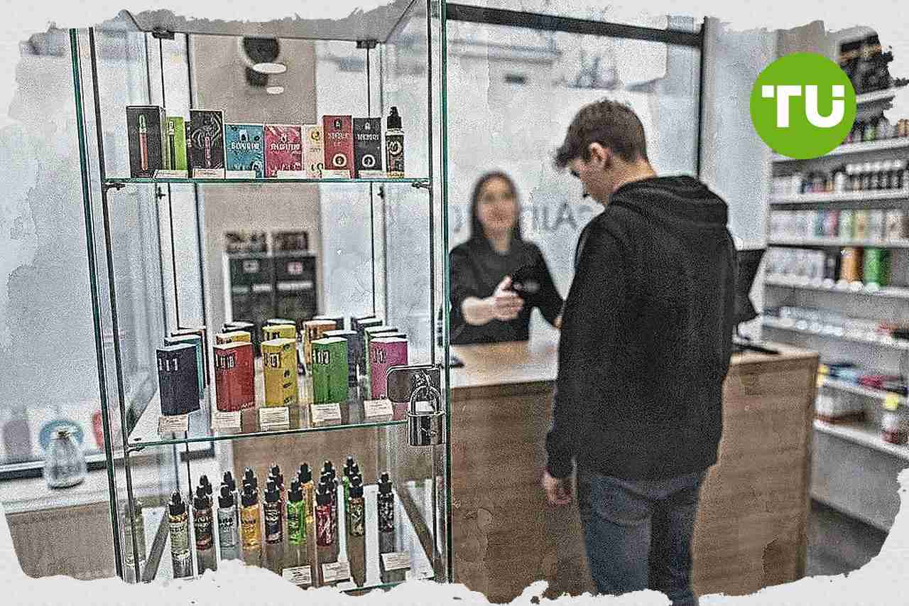 Nowoczesny, elegancki e-papieros Xcor Tyrant 23000 z widoczną dużą pojemnością płynu, symbolizujący innowację i ekologię.