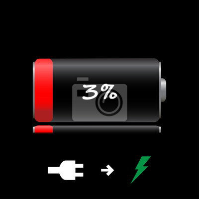 Rozmontowany e-papieros, obok jego bateria 850mAh i płytka kontrolna USB-C, a także przykład domowego projektu DIY, np. mała latarka LED lub wentylator zasilany tą baterią.