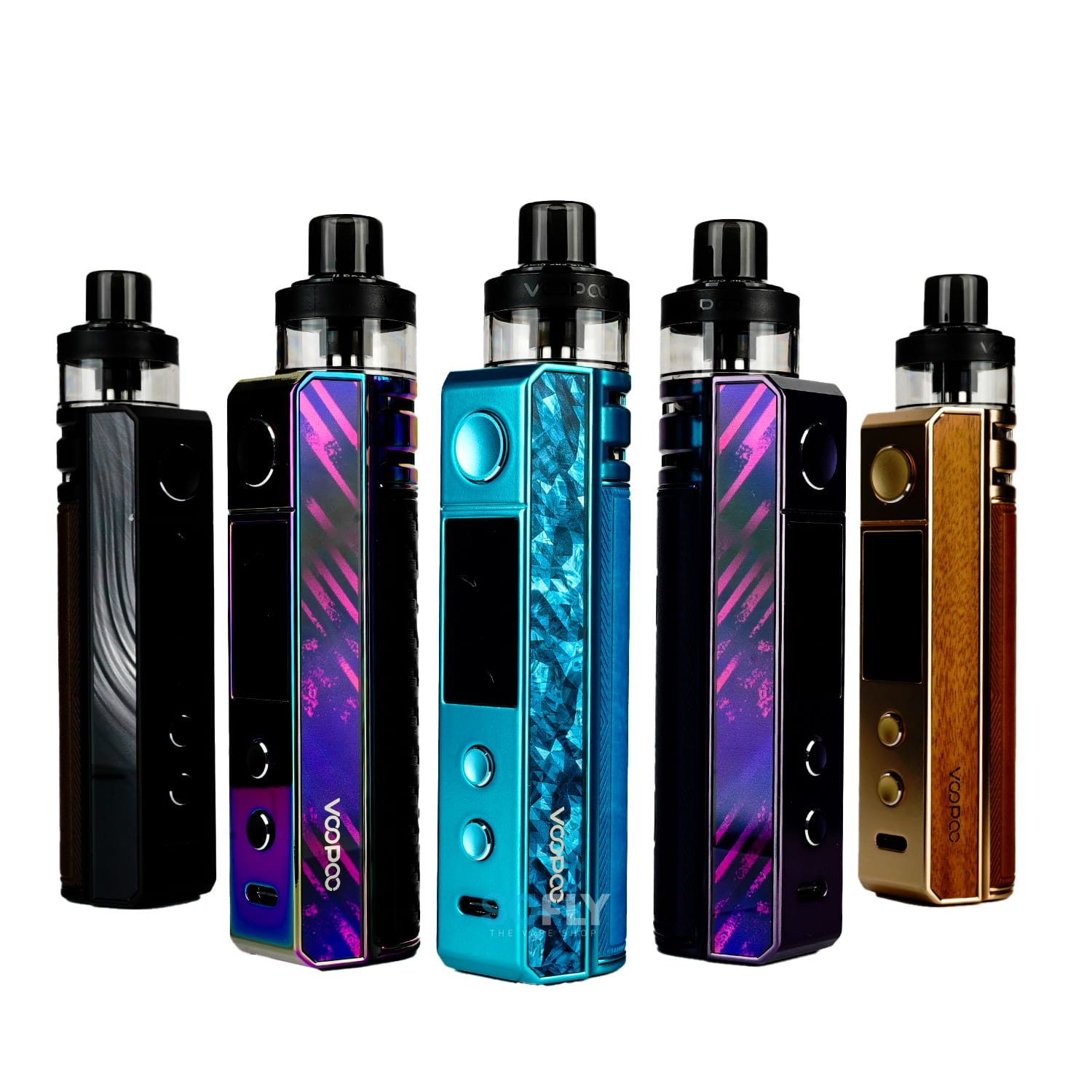 Zbliżenie na jednorazowy e-papieros XCOR Hawaii Pro 23000 PUFFS, prezentujący ekran LED ze wskaźnikiem baterii i płynu oraz port ładowania Type-C.